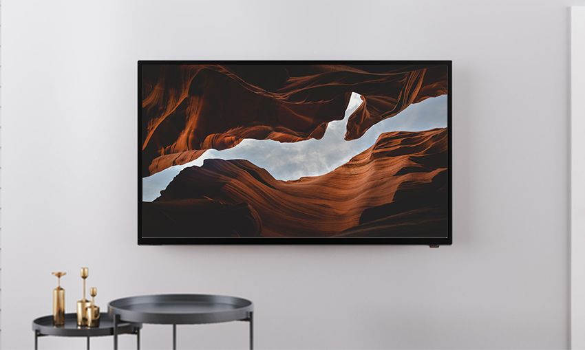 Built in DVD 32 inch smart TV